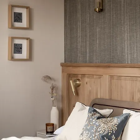 Amicus Bed & Breakfast *